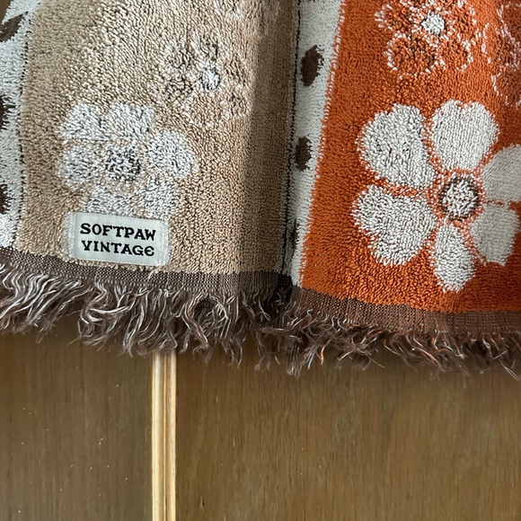 Softpaw Vintage Towel Shirt - Picture 2 of 4